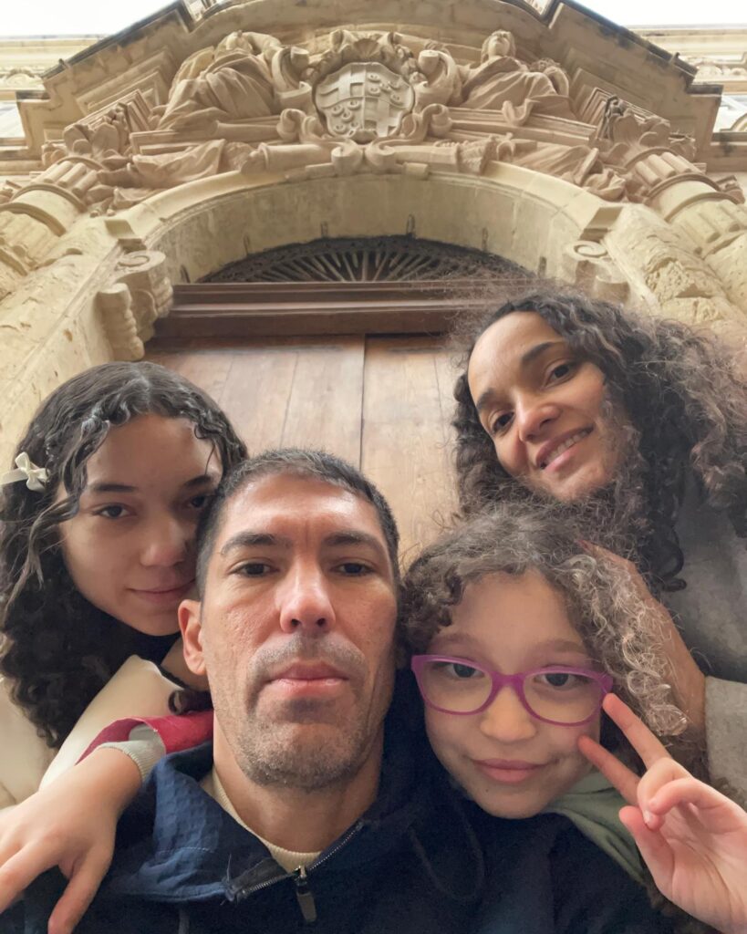 Family travelling to Malta
