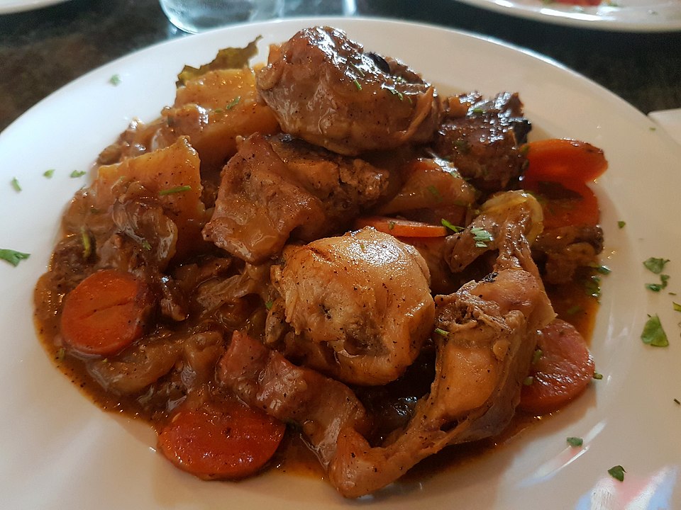 Traditional rabbit stew - Malta - travel on a budget